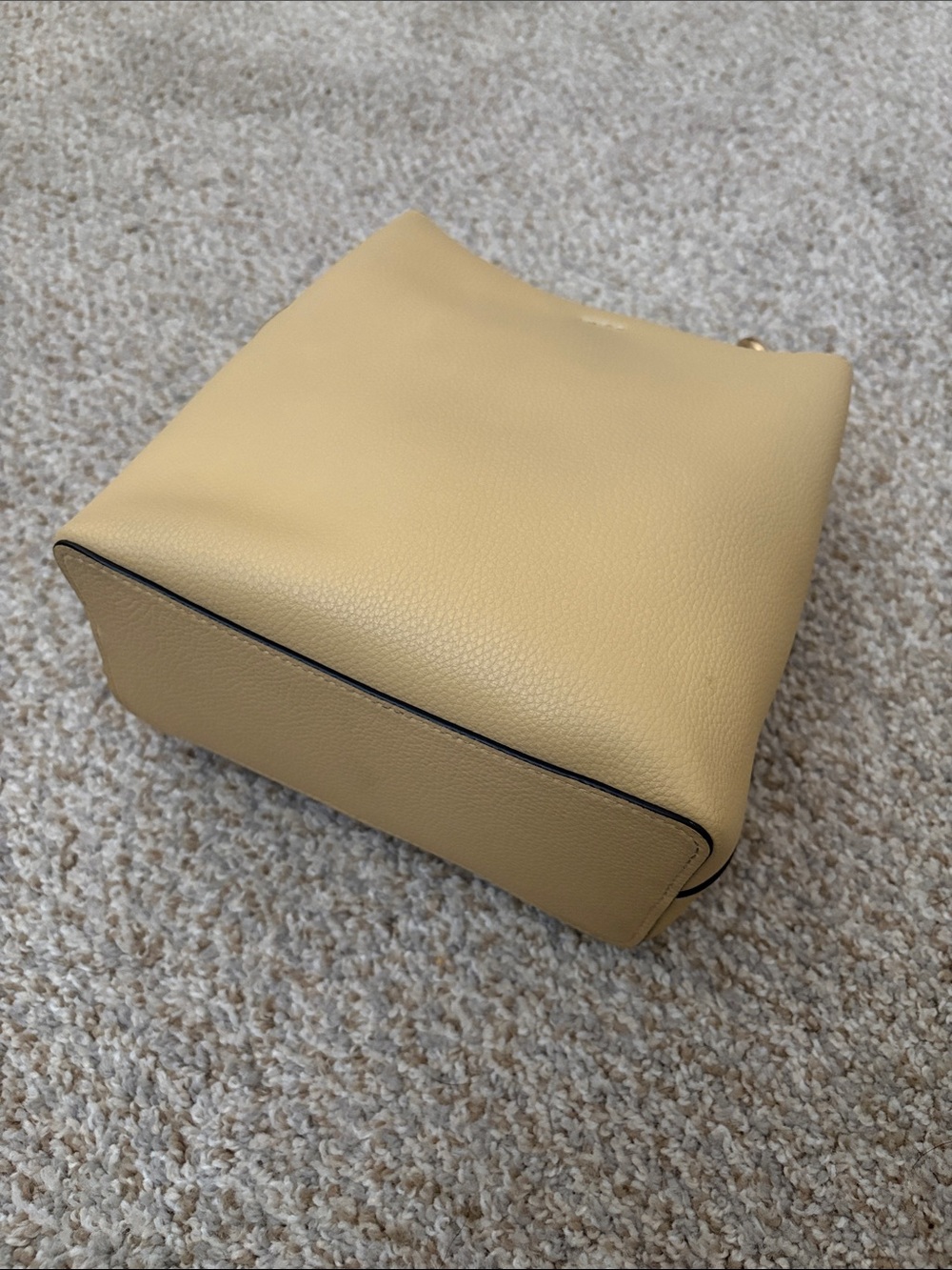 Coach Small Town Bucket Bag Ochre Yellow Pebbled Leather Gold Hardware - Picture 4 of 4